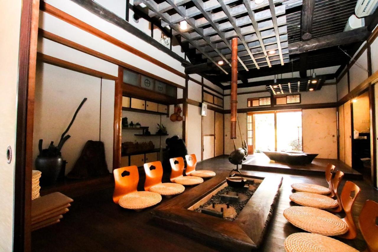 Guesthouse Omoya--全個室--囲炉裏のぬくもりと共にグループの絆を深める古民家宿でゆっくりとした時間を-6名部屋-6名部屋-8名部屋--最大20名-ペット同伴可は一室のみ- Matsuyama  Esterno foto